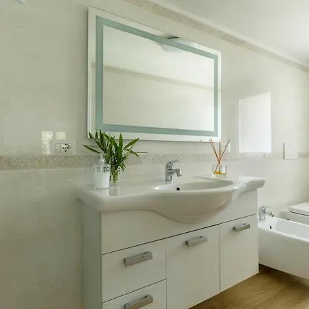 فيلة Angelina Con Piscina E Giardino Privato A Pochi Passi Dalla Di Campus فيلاّسيمِيوس