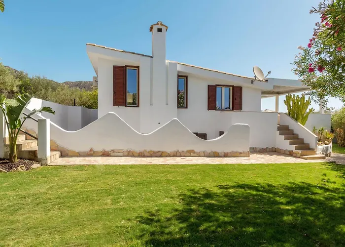 Angelina Con Piscina E Giardino Privato A Pochi Passi Dalla Di Campus ヴィラ ヴィッラシミーウス