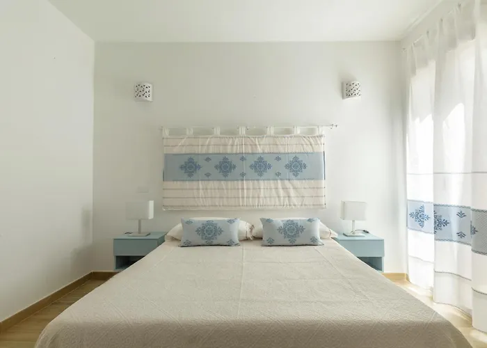 ヴィラ Angelina Con Piscina E Giardino Privato A Pochi Passi Dalla Di Campus ヴィッラシミーウス